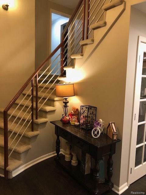 4781 South Valleyview Road West Bloomfield, MI 48323 - Photo 3 of 52 Gallery Image 3