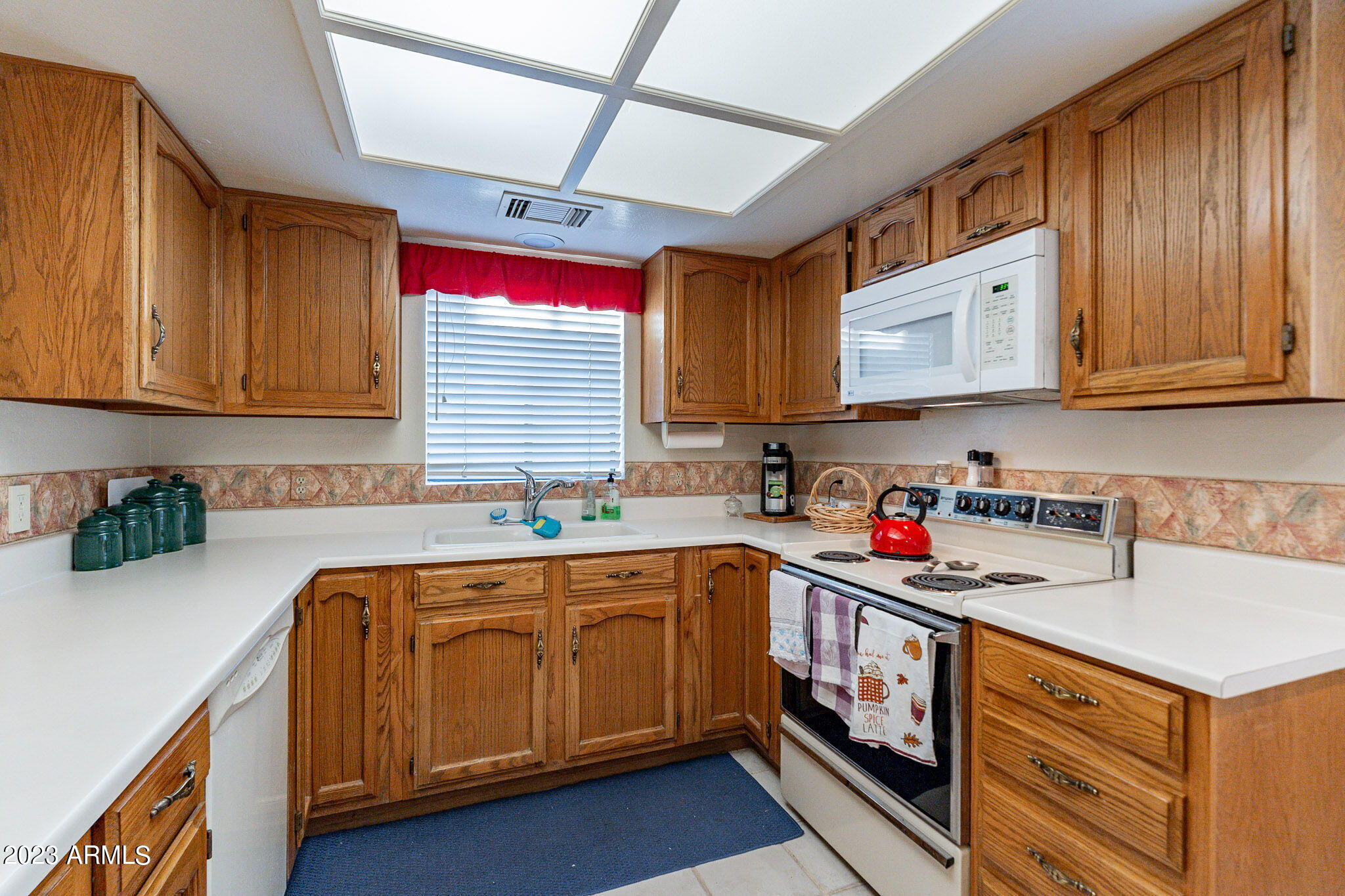 7129 East Broadway Road, Unit 68 Mesa, AZ 85208 - Photo 6 of 29 Kitchen