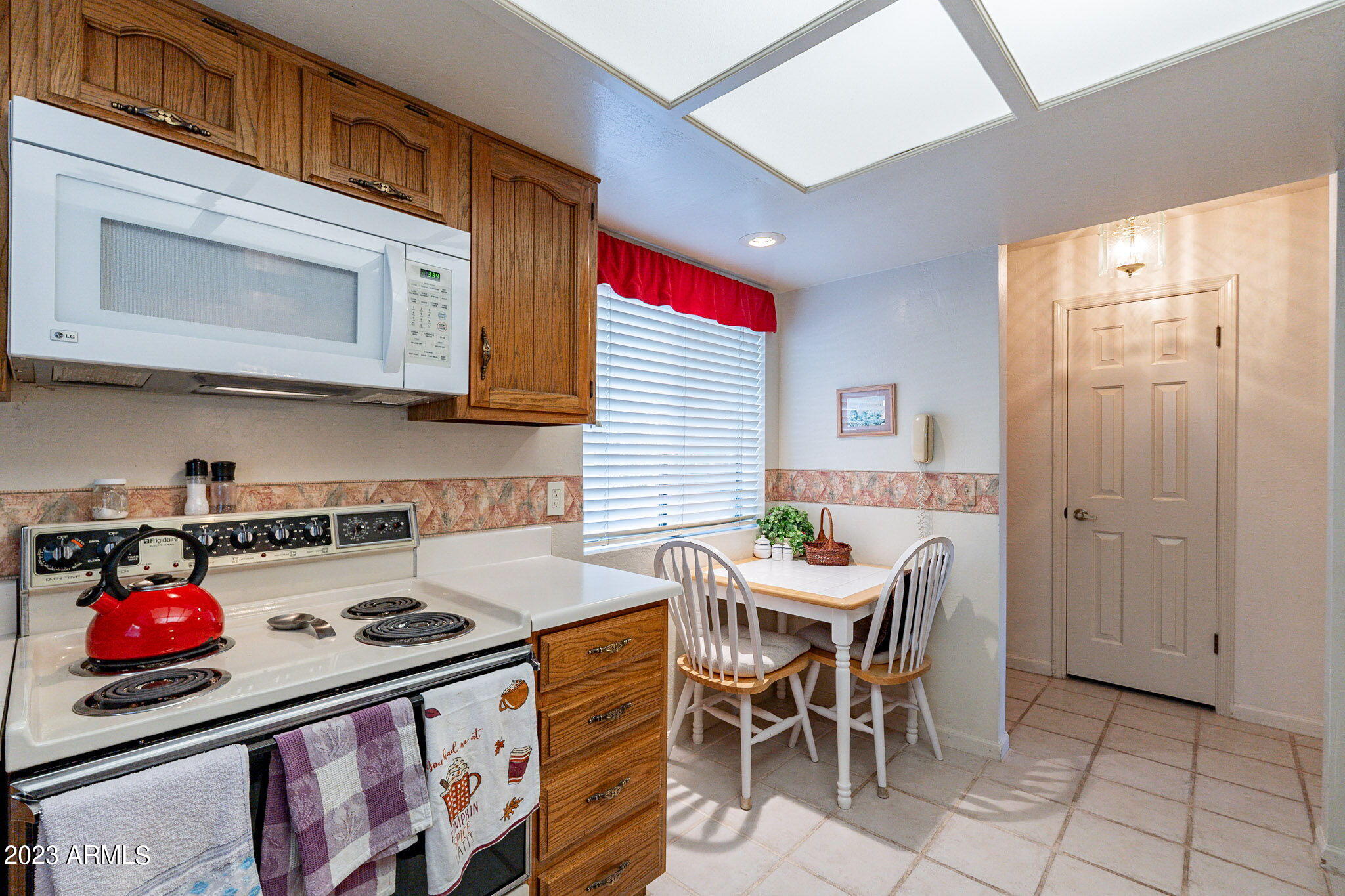 7129 East Broadway Road, Unit 68 Mesa, AZ 85208 - Photo 10 of 29 Kitchen