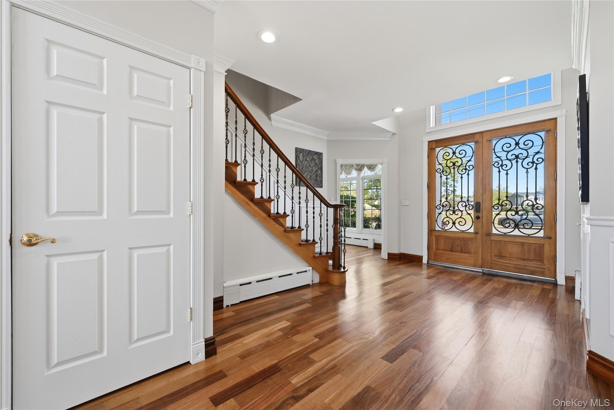 2890 Clubhouse Road Merrick, NY 11566 - Photo 14 of 32