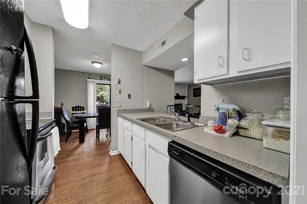 11082 Harrowfield Road Charlotte, NC 28226 - Photo 14 of 28 Gallery Image 14