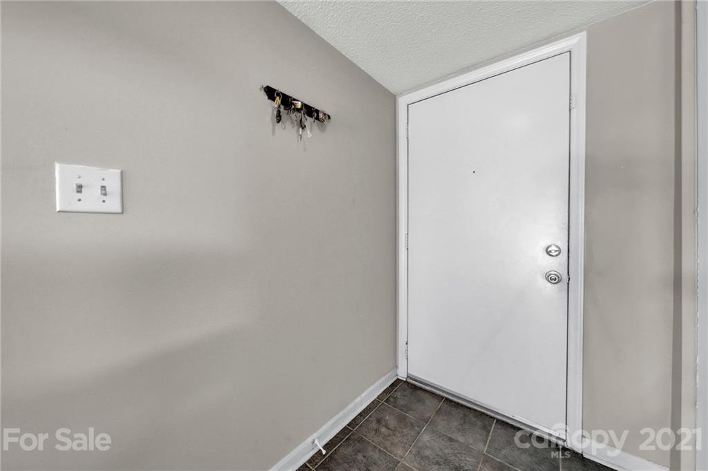 11082 Harrowfield Road Charlotte, NC 28226 - Photo 8 of 28 Gallery Image 8