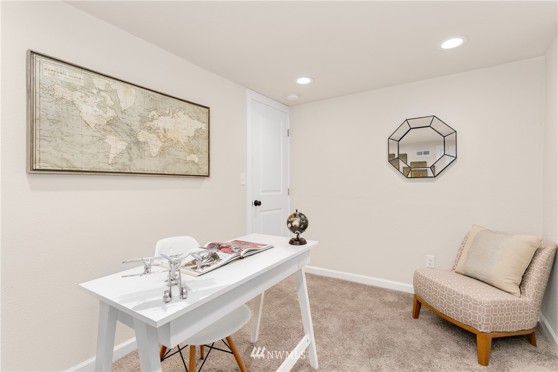 4120 Interlake Avenue North Seattle, WA 98103 - Photo 12 of 17 Gallery Image 12