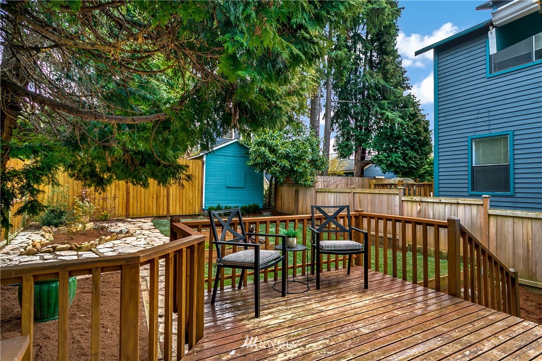 4120 Interlake Avenue North Seattle, WA 98103 - Photo 13 of 17 Gallery Image 13