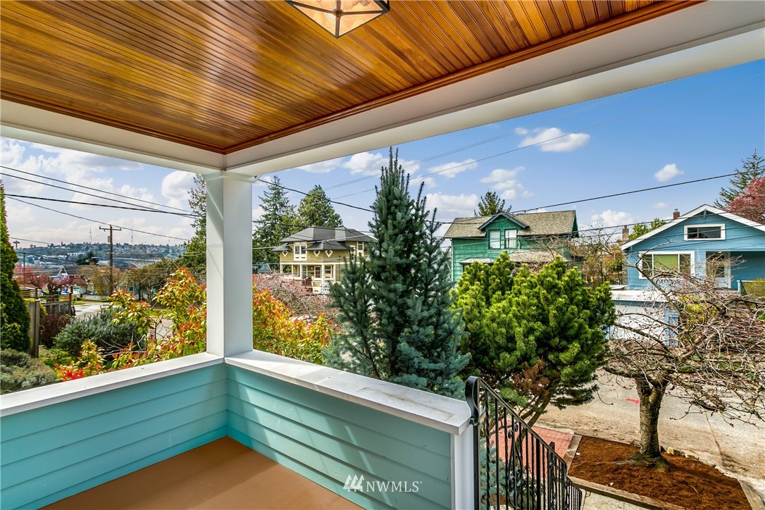 4120 Interlake Avenue North Seattle, WA 98103 - Photo 16 of 17 Gallery Image 16