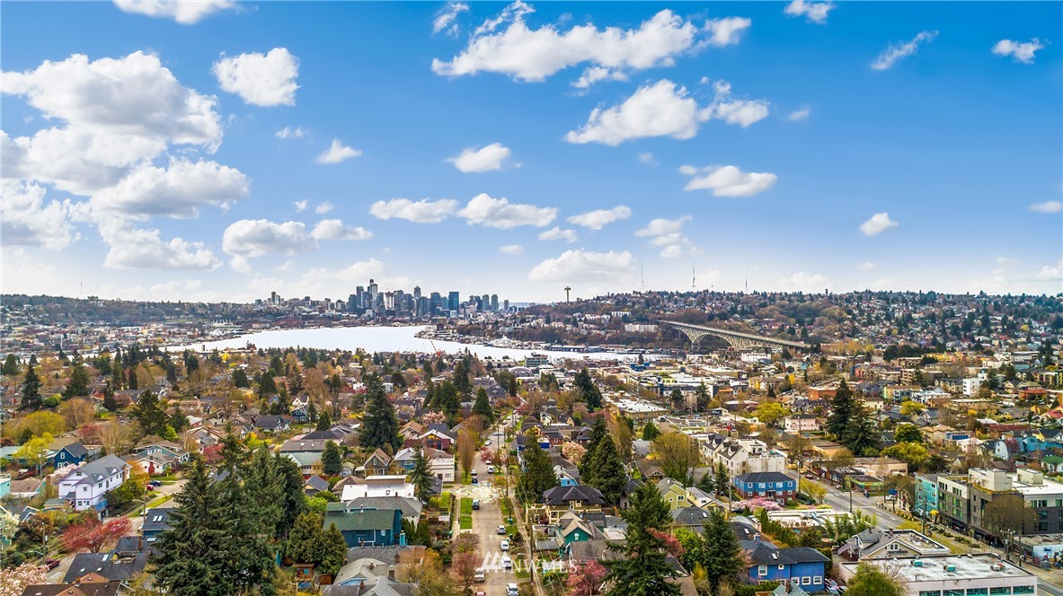 4120 Interlake Avenue North Seattle, WA 98103 - Photo 17 of 17 Gallery Image 17