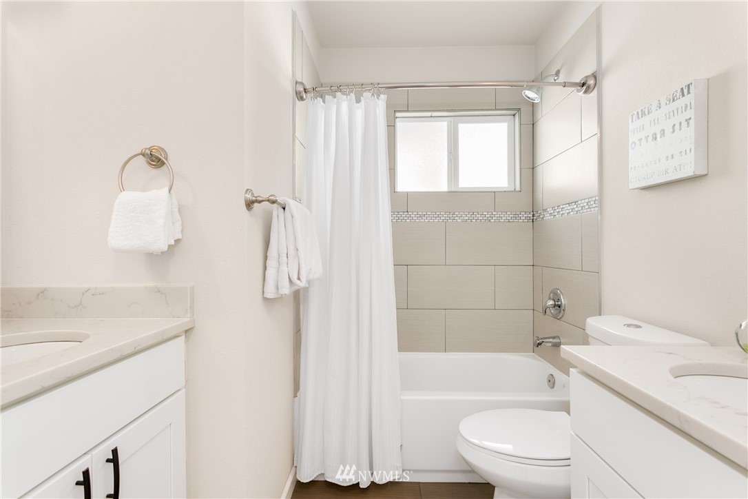 4120 Interlake Avenue North Seattle, WA 98103 - Photo 8 of 17 Gallery Image 8