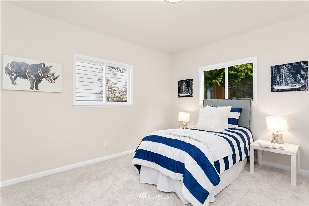4120 Interlake Avenue North Seattle, WA 98103 - Photo 9 of 17 Gallery Image 9
