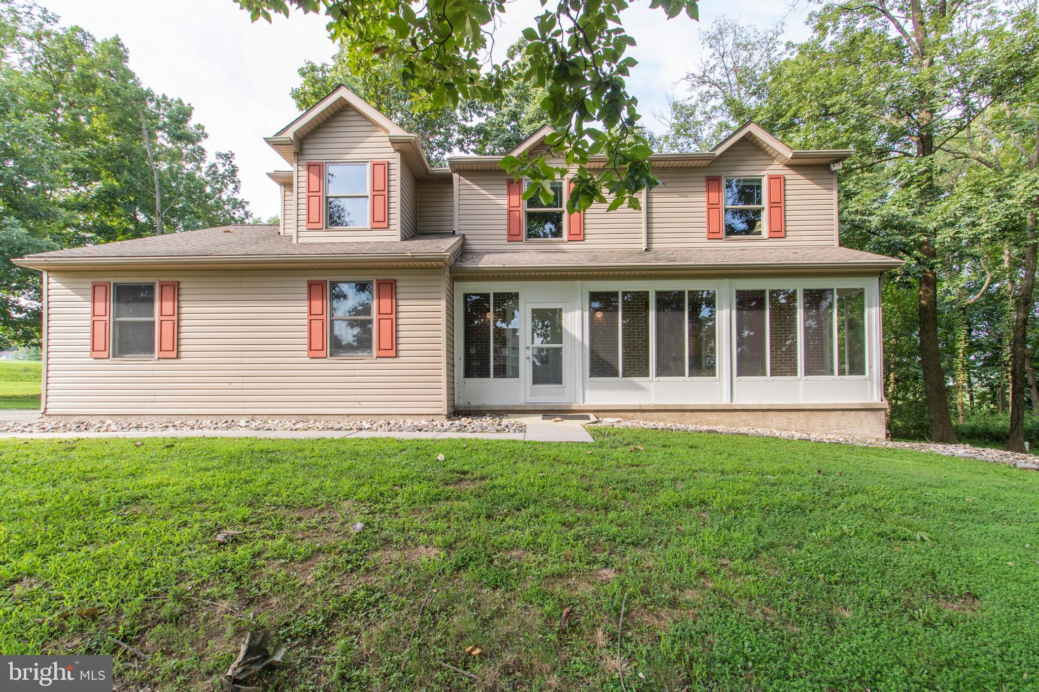 126 Fairfield Drive Barto, PA 19504 - Photo 3 of 54 Front of House