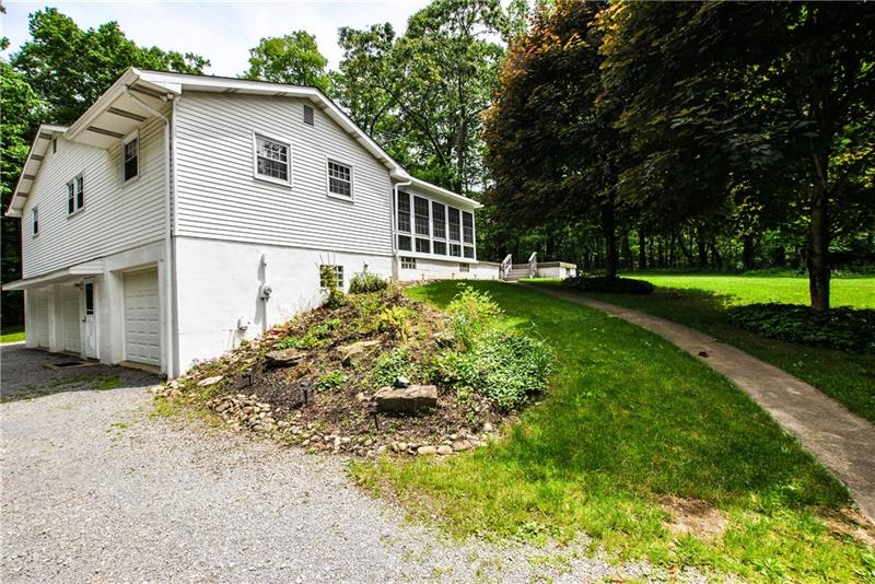 125 Brose Road Cabot, PA 16023 - Photo 5 of 19