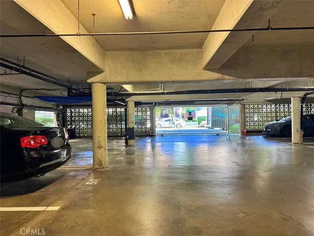 $2,735 | 5625 North Sumner Way, Unit 212, Culver City, CA 90230