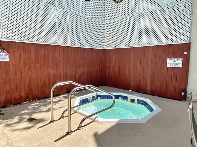 $2,735 | 5625 North Sumner Way, Unit 212, Culver City, CA 90230