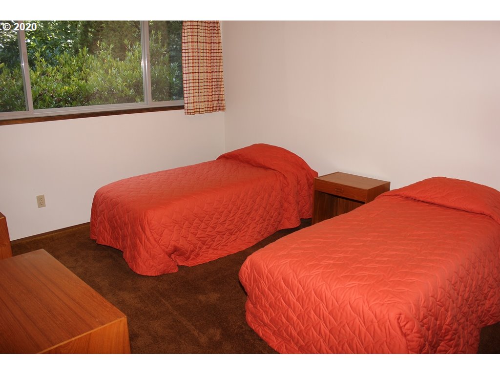 39 Touchstone Lake Oswego, OR 97035 - Photo 20 of 30