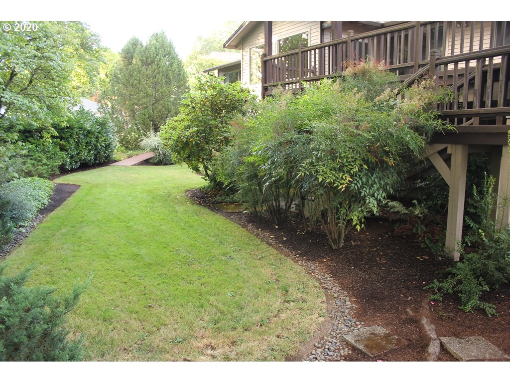 39 Touchstone Lake Oswego, OR 97035 - Photo 26 of 30