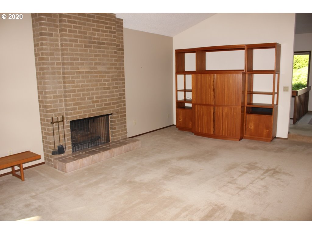 39 Touchstone Lake Oswego, OR 97035 - Photo 5 of 30