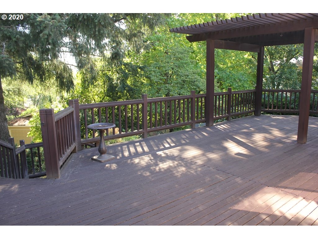 39 Touchstone Lake Oswego, OR 97035 - Photo 10 of 30