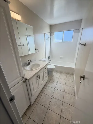 $2,195 | 931 West 19th Street, Unit 38, Costa Mesa, CA 92627