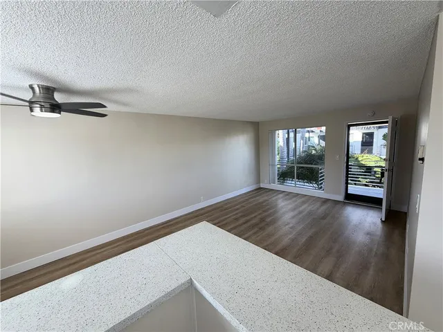 $2,195 | 931 West 19th Street, Unit 38, Costa Mesa, CA 92627