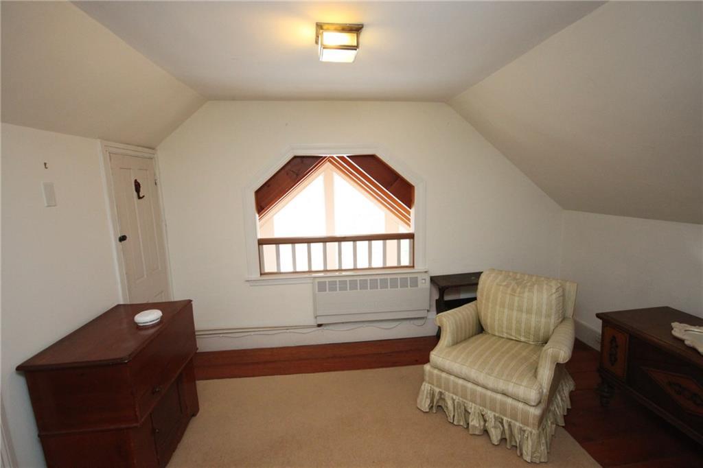 13 Harraseeket Road Freeport, ME 04032 - Photo 16 of 23 Could be used as a bedroom with loft...