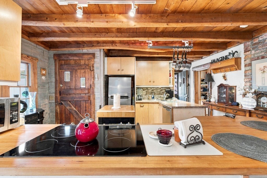 24 Fisherman Road Fairhaven, MA 02719 - Photo 18 of 29 Gallery Image 18