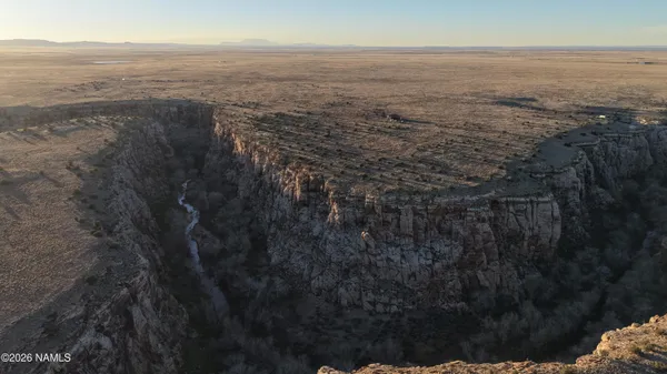 a view of room with an ocean
