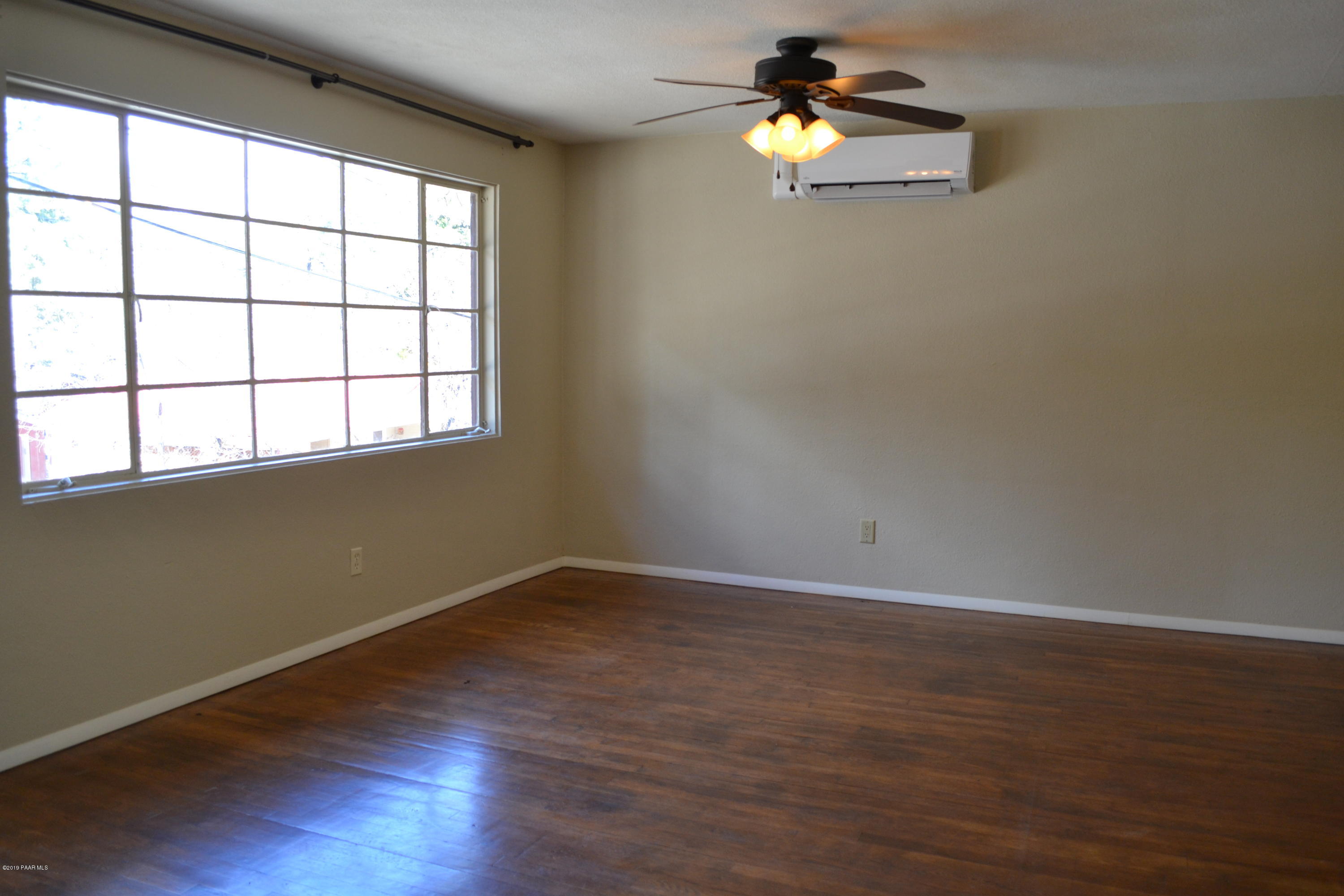 711 Ute Road Prescott, AZ 86303 - Photo 11 of 18 Living Room