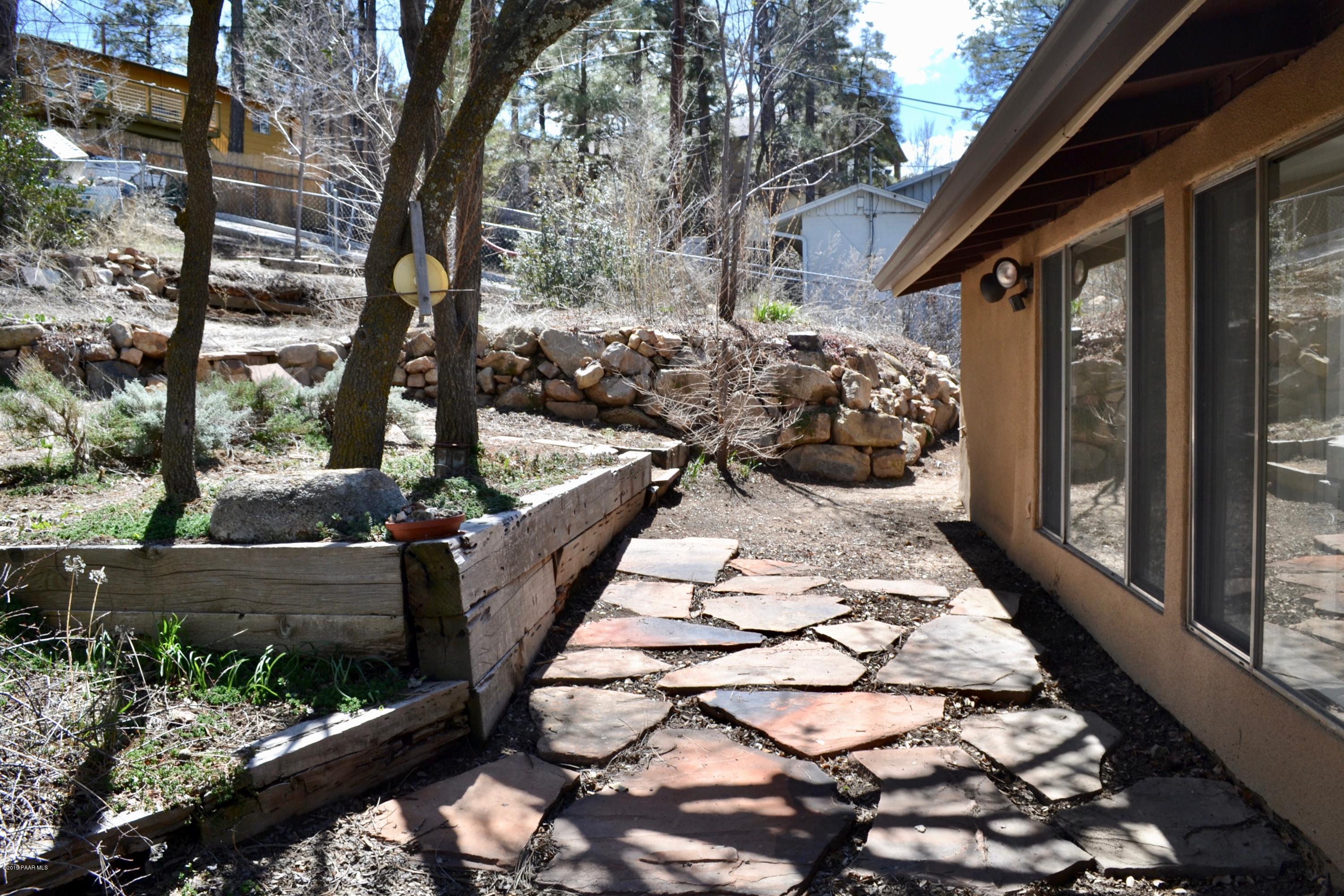 711 Ute Road Prescott, AZ 86303 - Photo 5 of 18 Backyard