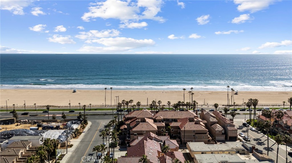 2000 Pacific Coast Highway, Unit 102 Huntington Beach, CA 92648 - Photo 32 of 35 a view of a city