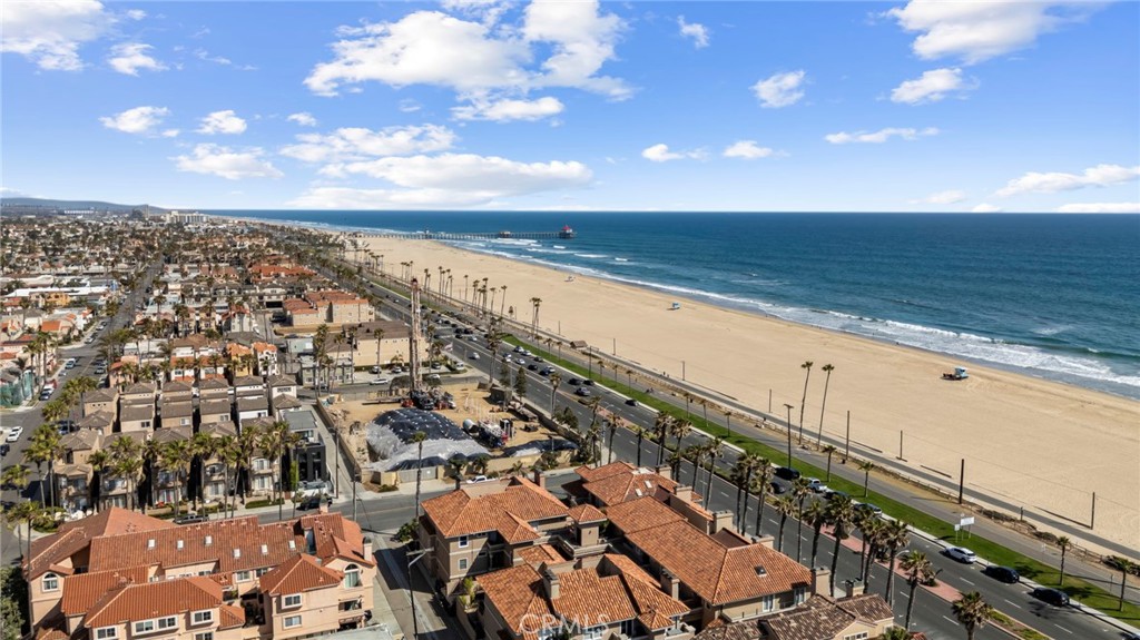 2000 Pacific Coast Highway, Unit 102 Huntington Beach, CA 92648 - Photo 33 of 35 an aerial view of a city