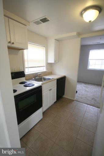 138 Shellcove Road Pasadena, MD 21122 - Photo 10 of 10 Kitchen/Dining Room