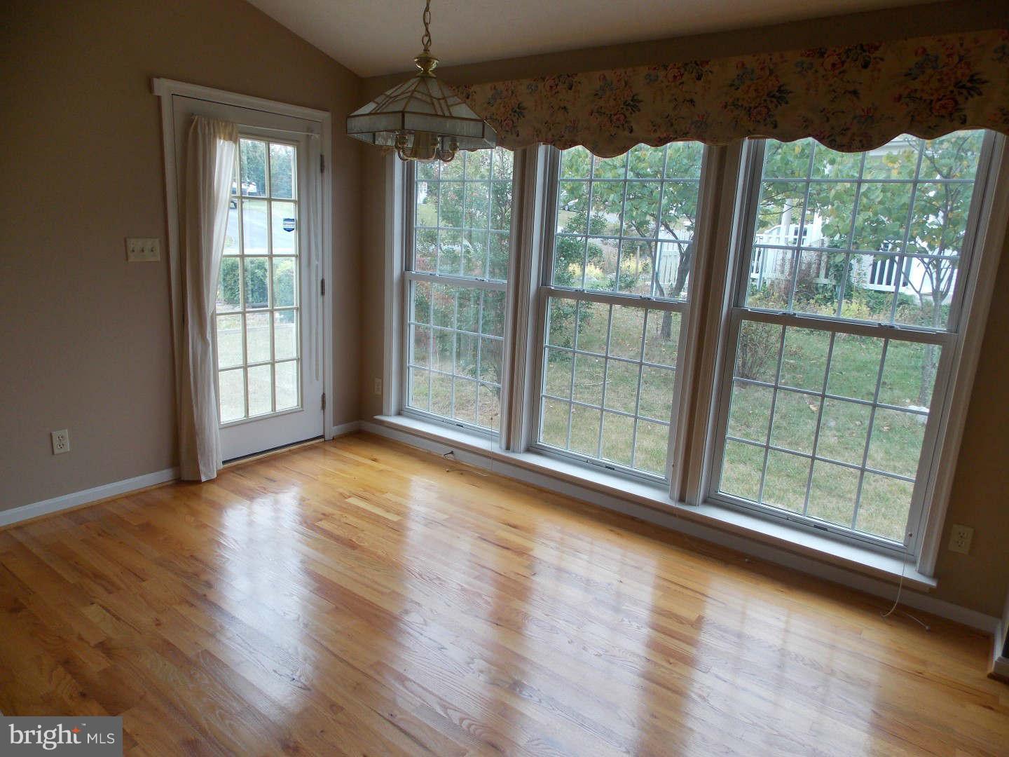 307 Canyon Road Winchester, VA 22602 - Photo 7 of 24 Dining Room