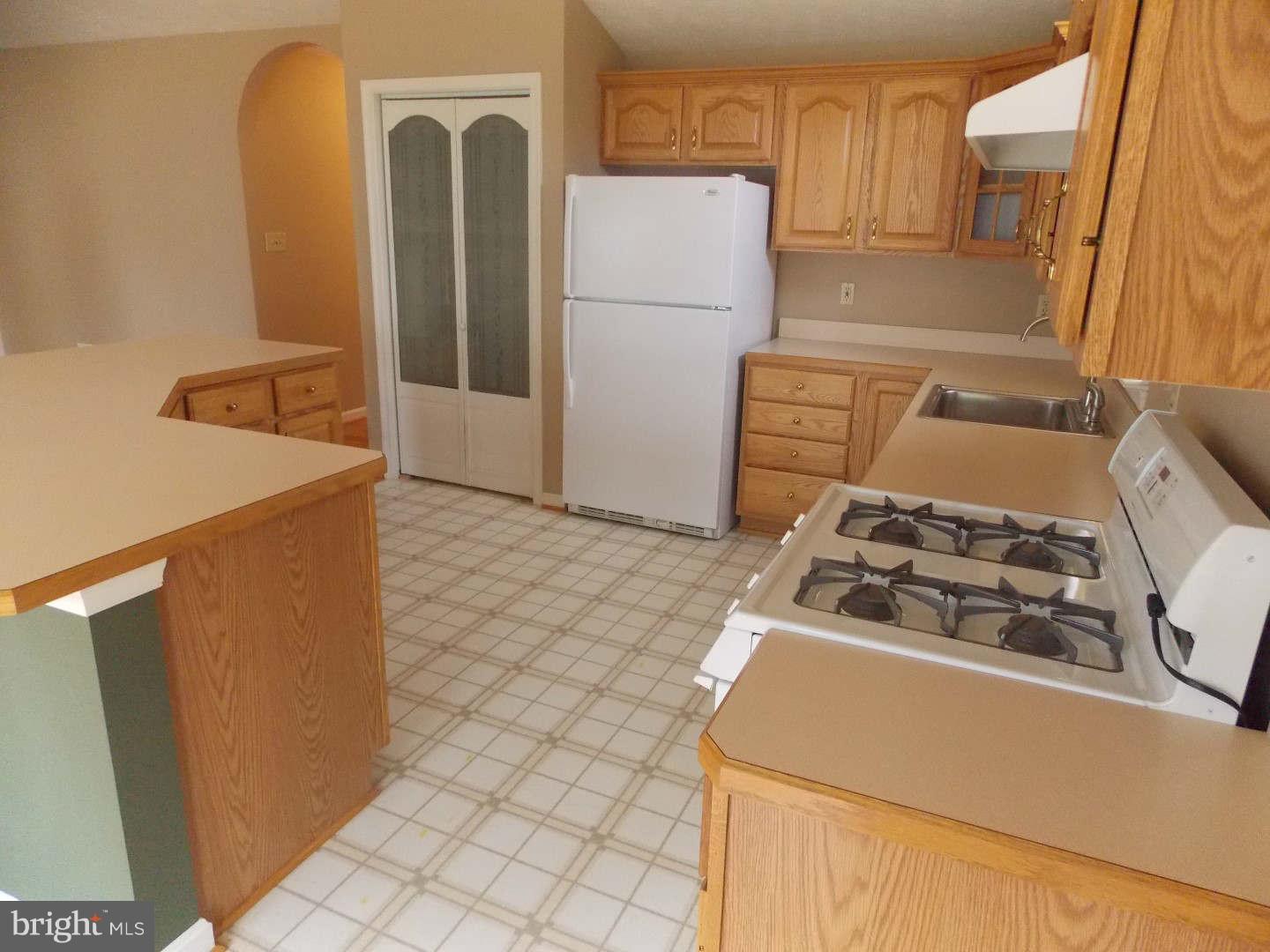 307 Canyon Road Winchester, VA 22602 - Photo 9 of 24 Kitchen