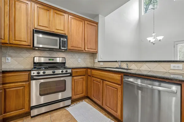 $2,400 | 1900 Jentsch Court, Unit A, Austin, TX 78745