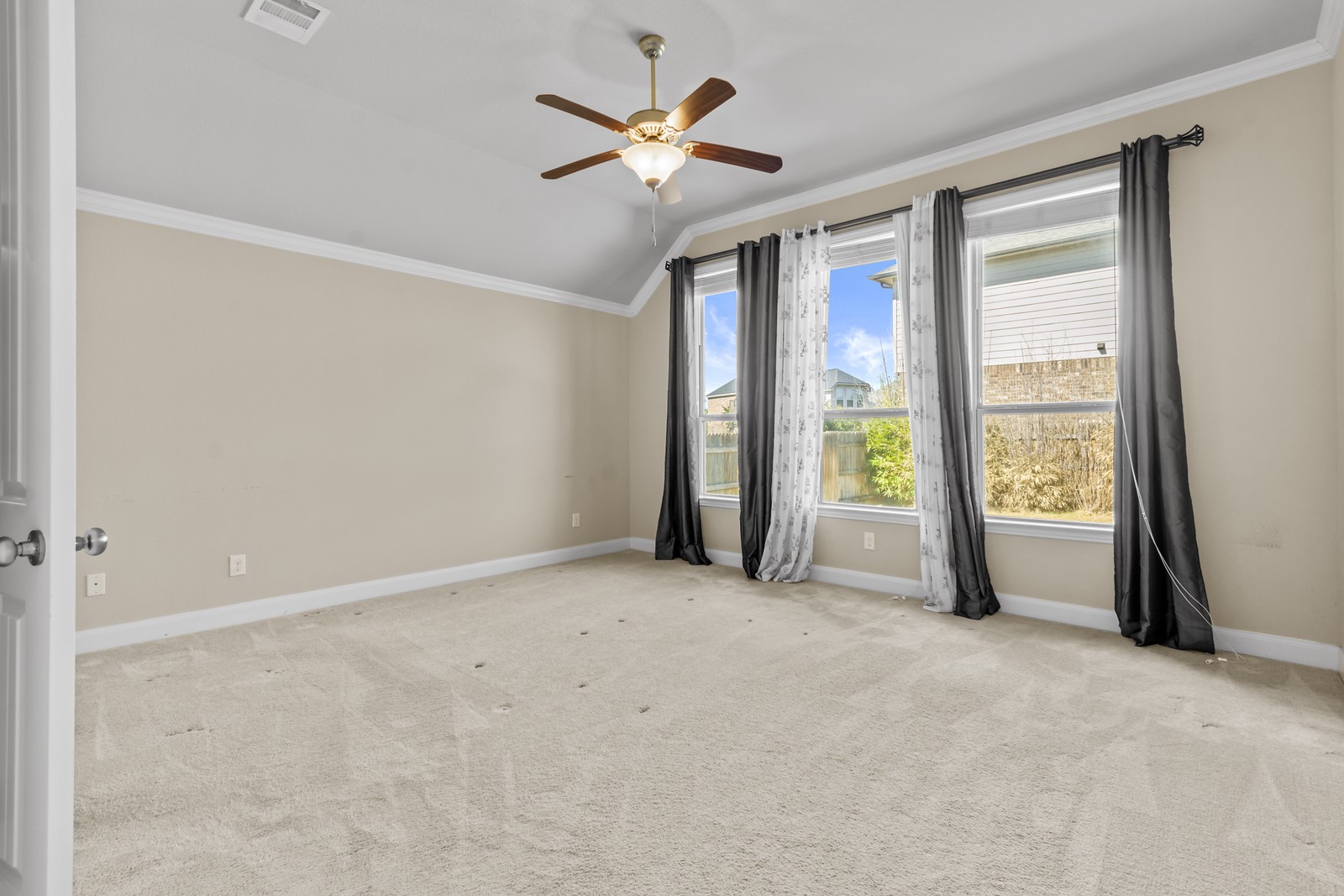 3704 Ashbury Road Round Rock, TX 78681 - Photo 9 of 38