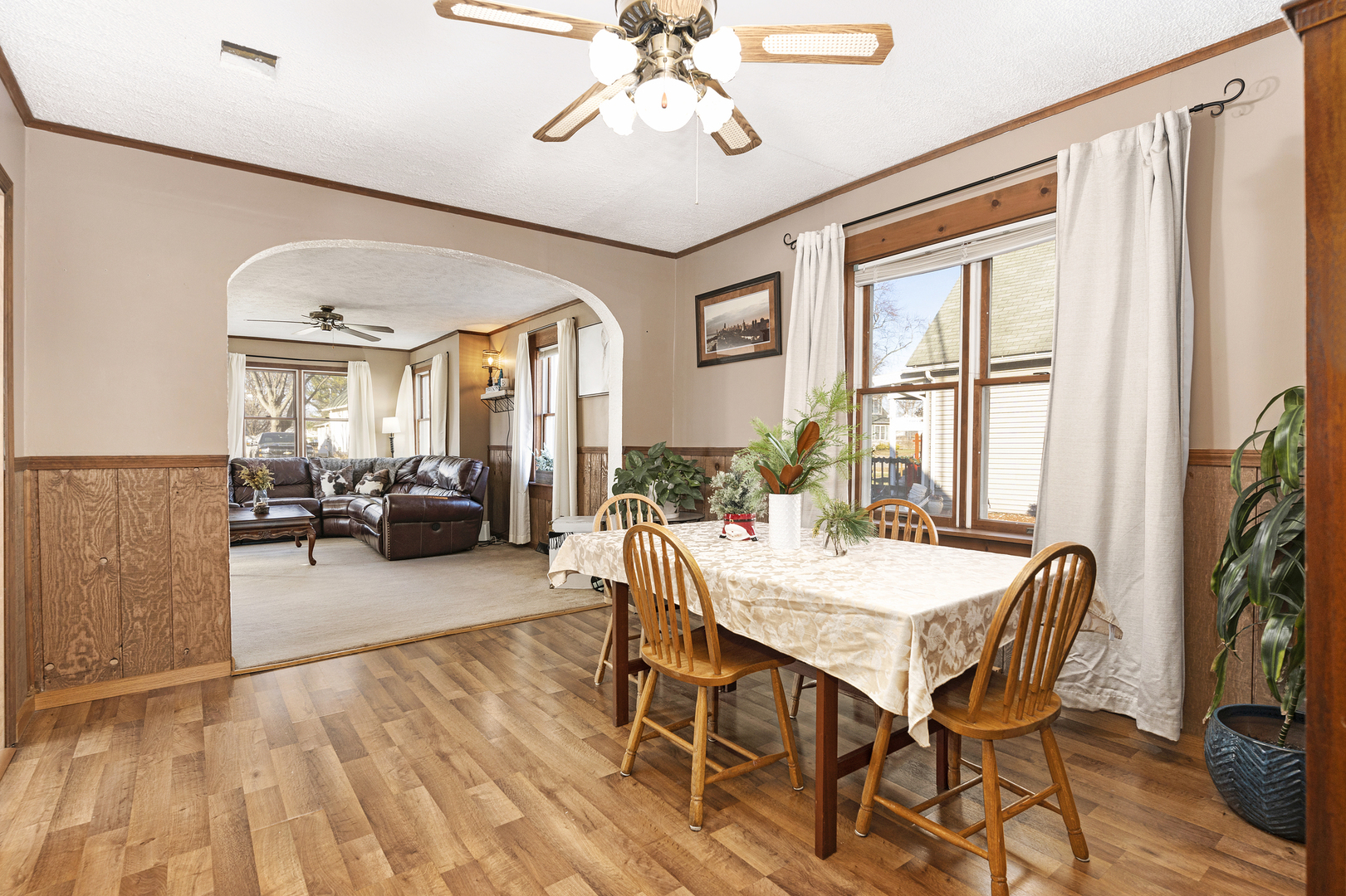 402 Center Street Mazon, IL 60444 - Photo 6 of 15 a view of a livingroom with furniture window and wooden floor