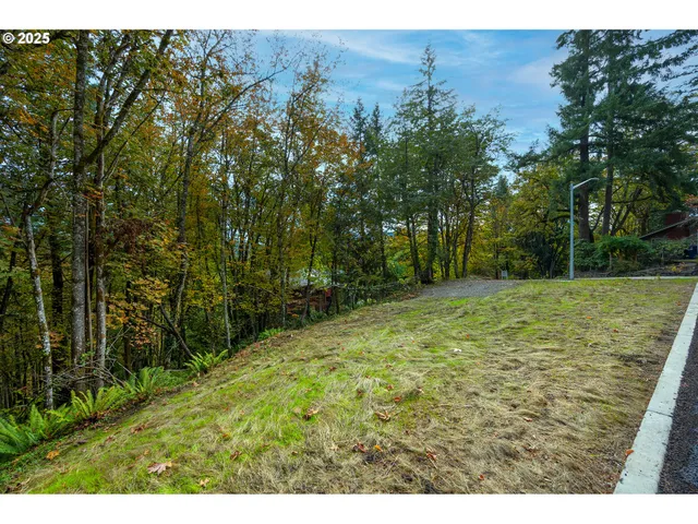 $199,000 | 2825-2819 Capital Drive, Unit 18 19, Eugene, OR 97403