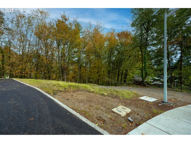 $199,000 | 2825-2819 Capital Drive, Unit 18 19, Eugene, OR 97403