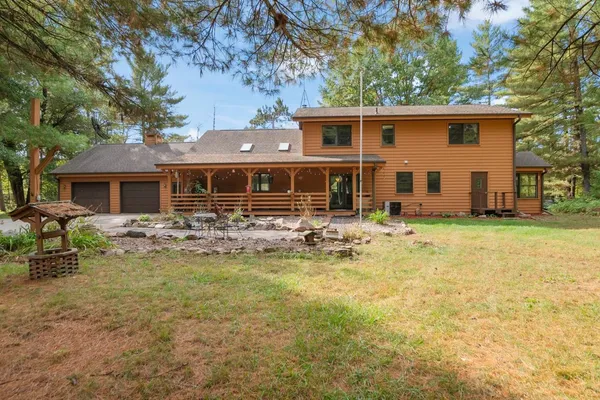 $899,900 | W7102 Buttercup Lane, Porterfield, WI 54159