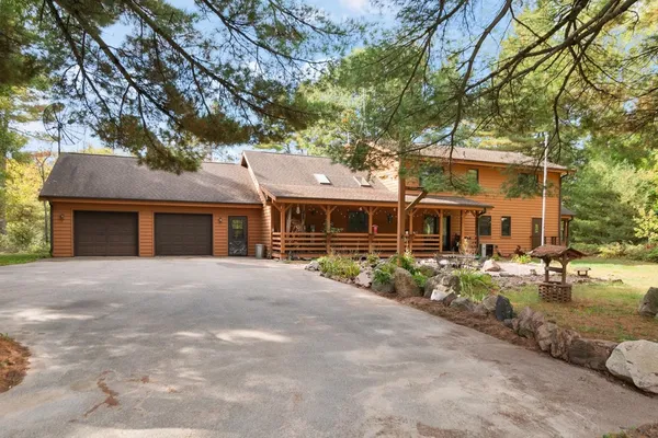 $899,900 | W7102 Buttercup Lane, Porterfield, WI 54159