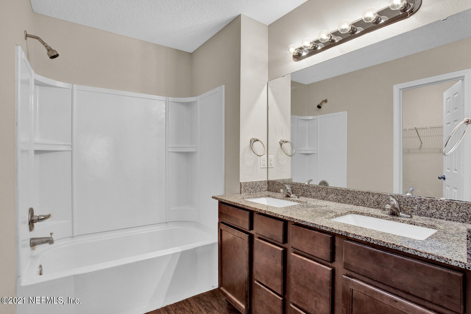 12255 Harts Road Jacksonville, FL 32218 - Photo 14 of 30 Owner's Bathroom
