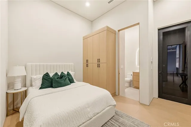 $6,995,000 | 22924 Erwin Street, Woodland Hills, CA 91367