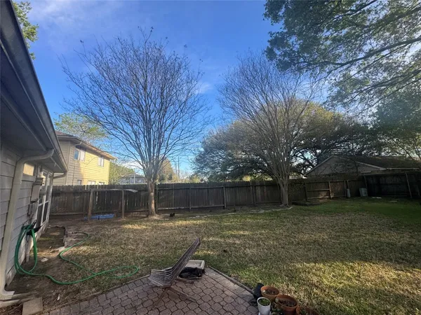 $1,800 | 16911 Tranquil Drive, Sugar Land, TX 77498