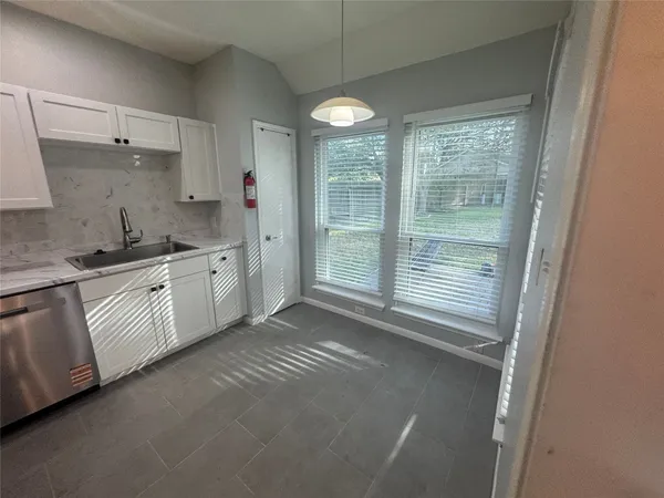 $1,800 | 16911 Tranquil Drive, Sugar Land, TX 77498