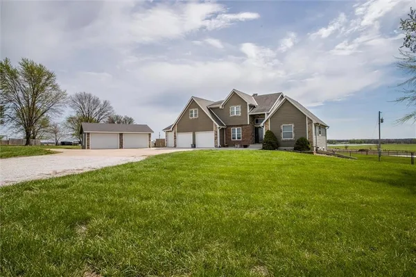 $699,900 | 17033 Northeast County Road 43, Archie, MO 64725