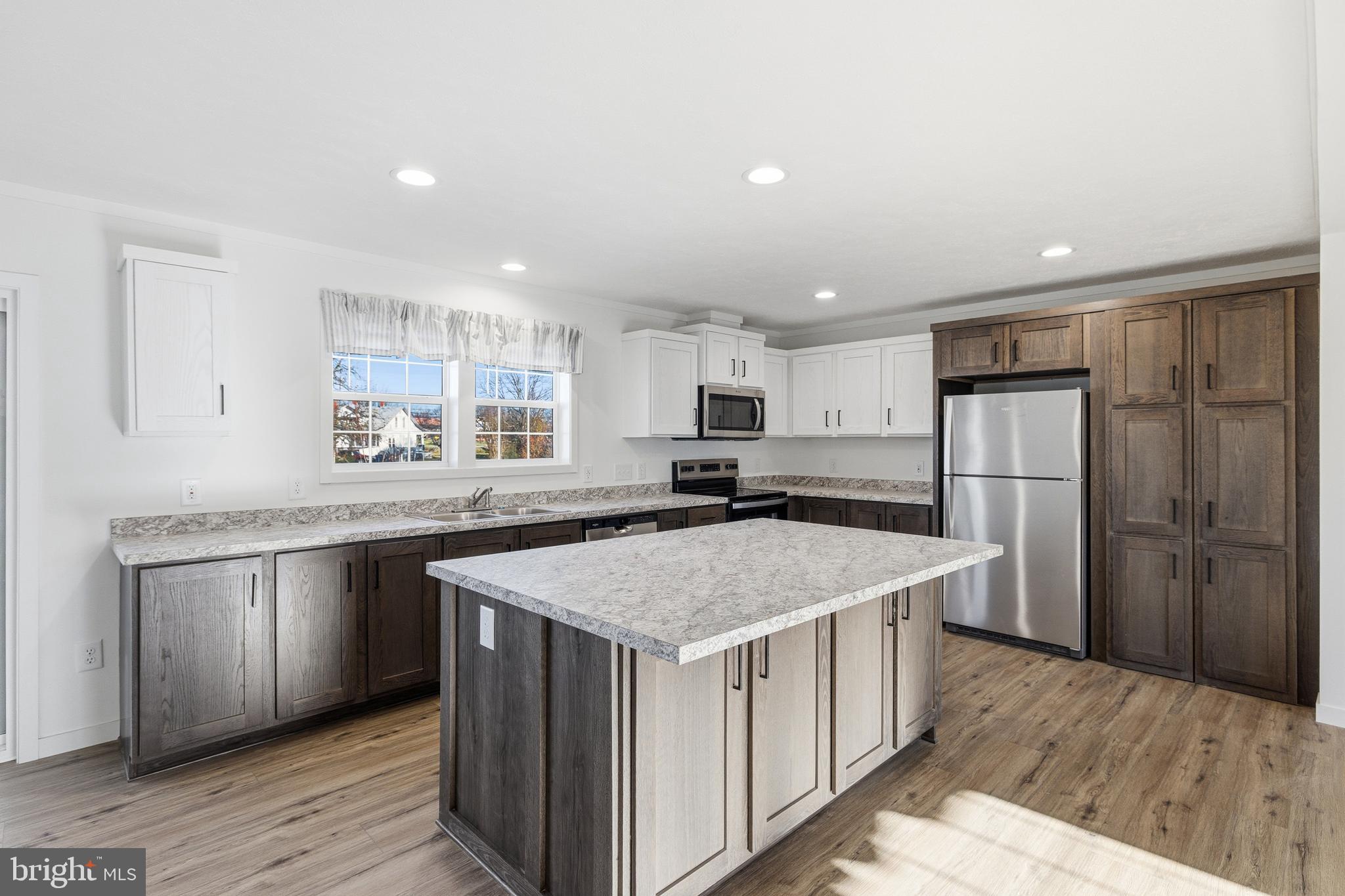 355 Park Road Stanley, VA 22851 - Photo 6 of 63