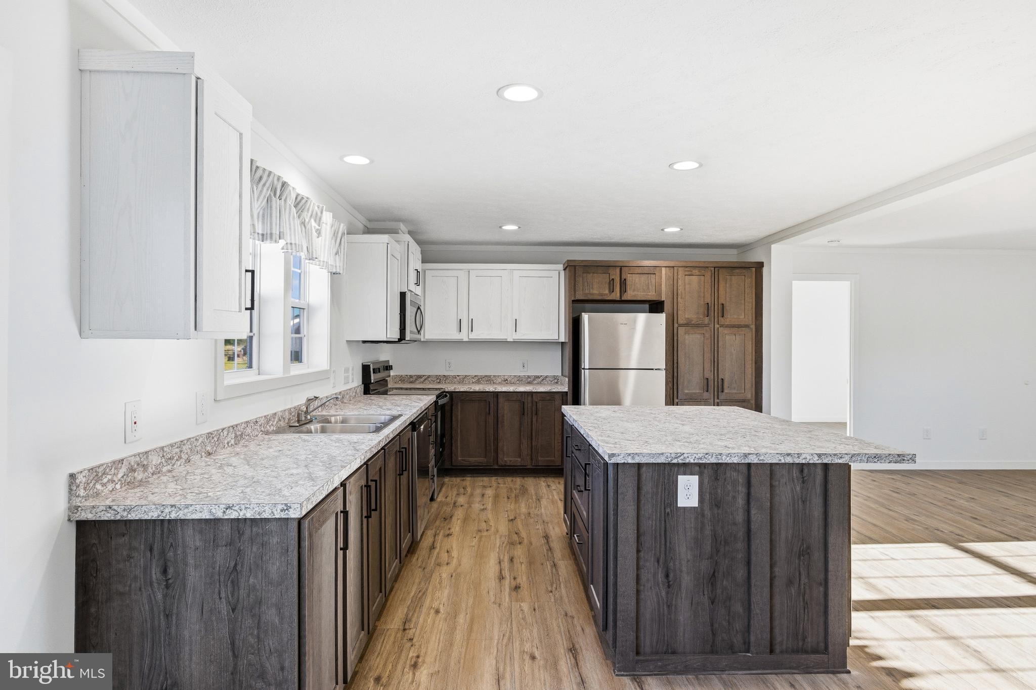 355 Park Road Stanley, VA 22851 - Photo 7 of 63