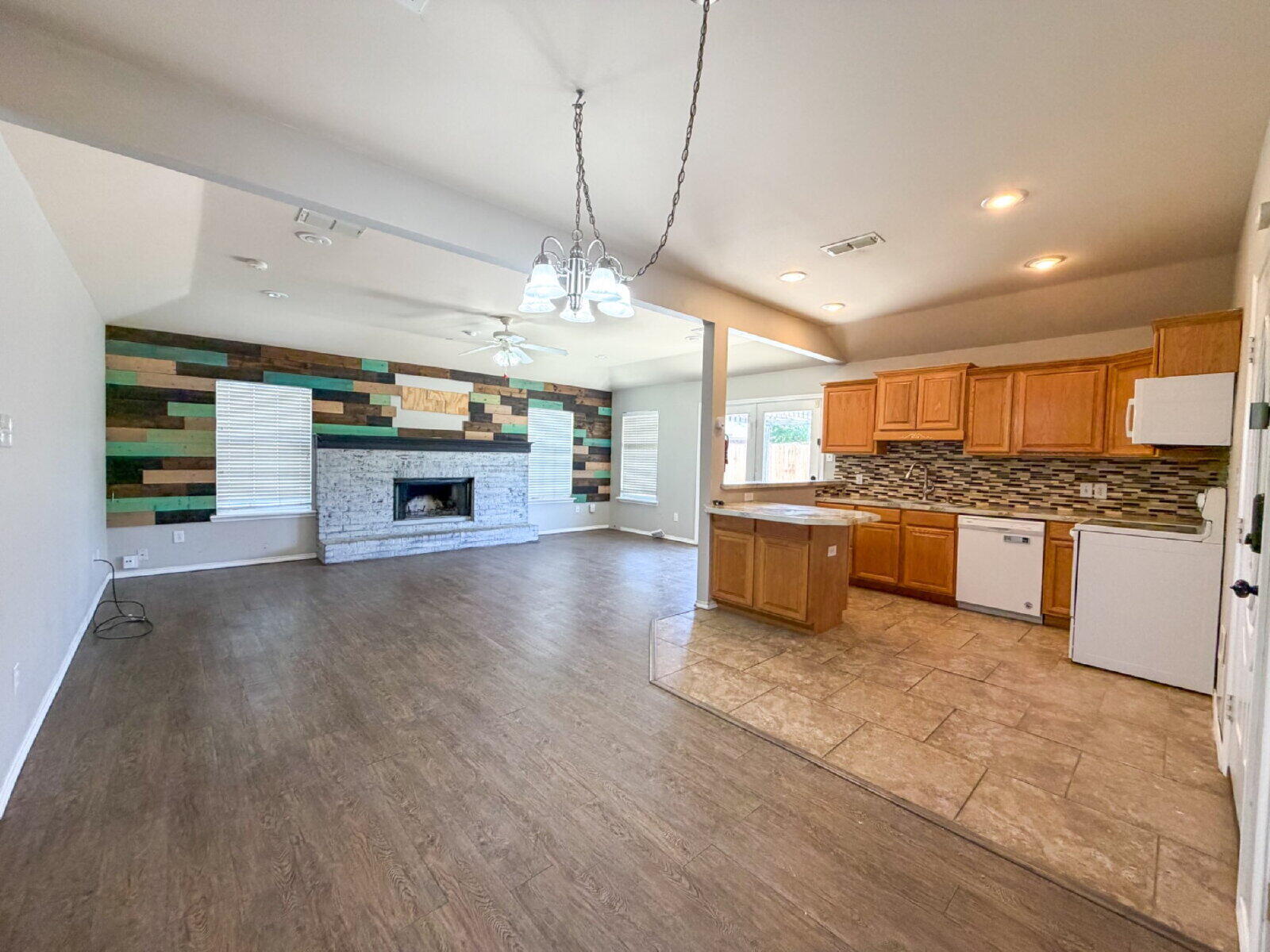 2502 106th Street Lubbock, TX 79423 - Photo 3 of 11 large (2)