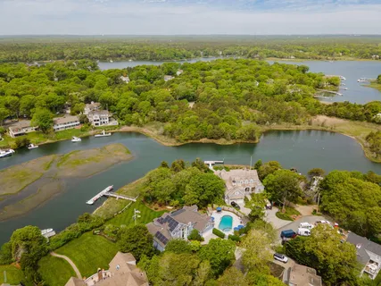 $6,450,000 | 8 Bowsprit Point, Mashpee, MA 02649