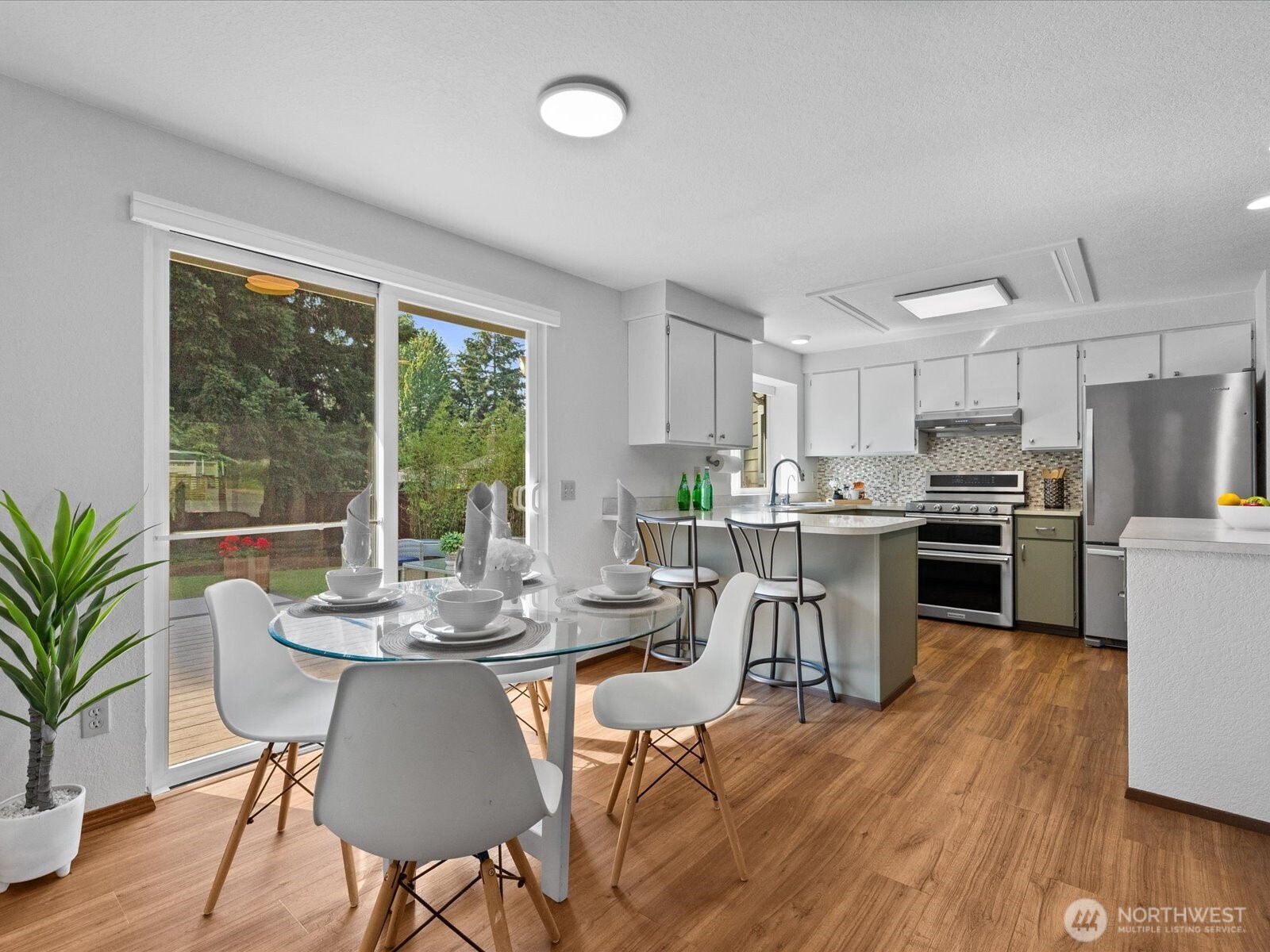 16811 5th Avenue Southeast Bothell, WA 98012 - Photo 13 of 36 Gallery Image 13