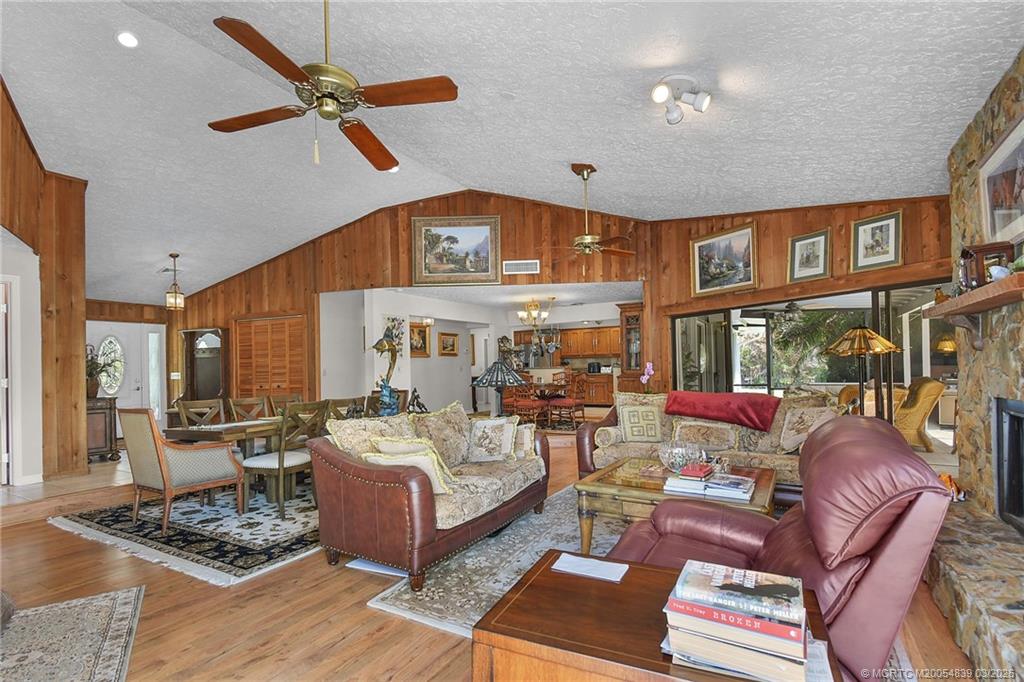 11266 Southwest Meadowlark Circle Stuart, FL 34997 - Photo 13 of 66